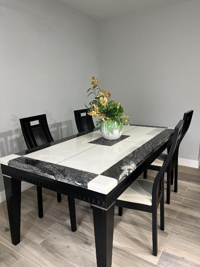 77072 New Remodeled Cute Townhome Sw Houston Esterno foto