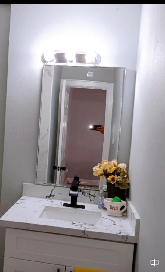 77072 New Remodeled Cute Townhome Sw Houston Esterno foto